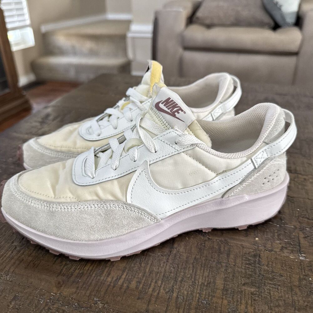 Nike Waffle Debut Trainers Women's 8 White Cream Athletic Shoes Sneakers